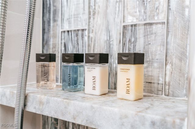 17 Bluebill AVE 903, Naples, FL 34108