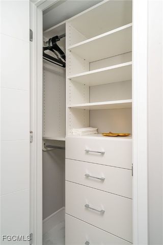 17 Bluebill AVE 903, Naples, FL 34108