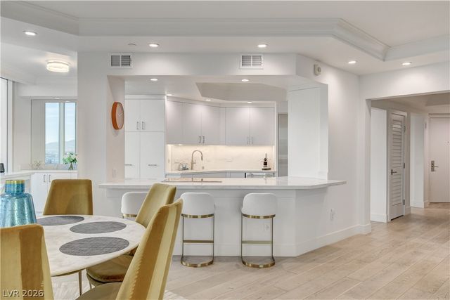 2857 Paradise Road 1405, Las Vegas, NV 89109