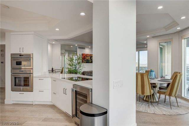 2857 Paradise Road 1405, Las Vegas, NV 89109