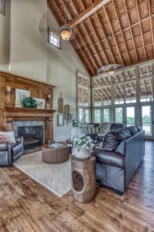 7157 Fm 1697, Carmine, TX 78932