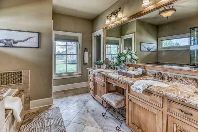 7157 Fm 1697, Carmine, TX 78932