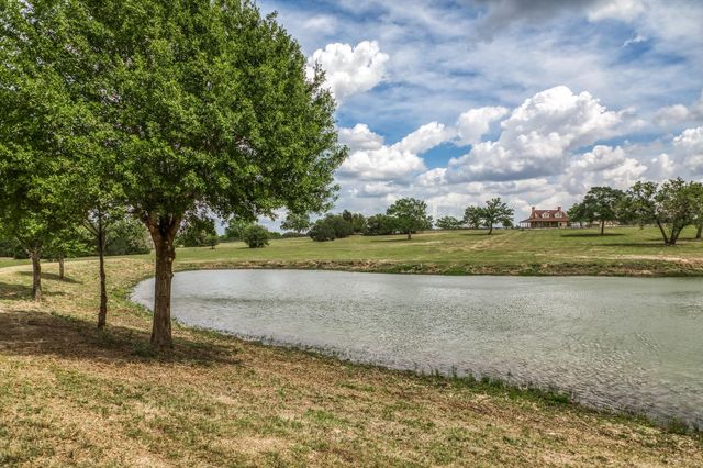 7157 Fm 1697, Carmine, TX 78932