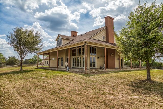 7157 Fm 1697, Carmine, TX 78932