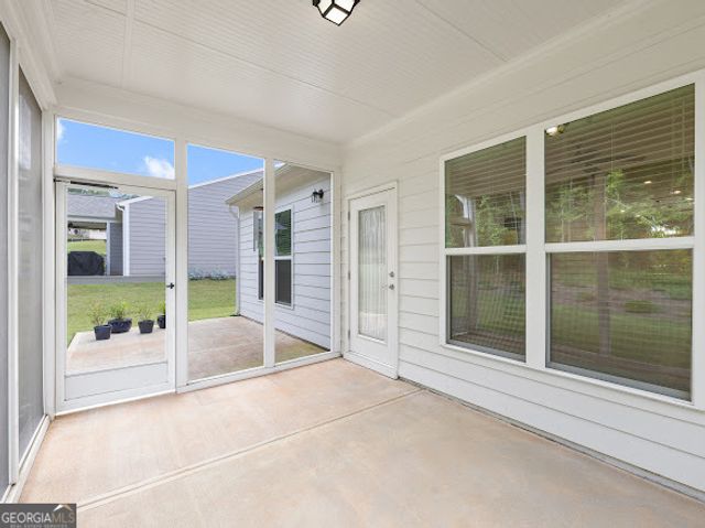 1300 Starboard Way, Greensboro, GA 30642