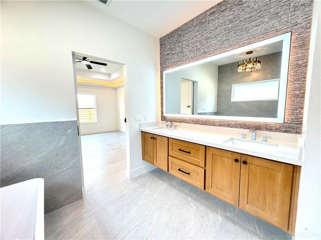 3713 E Noronha Drive, Edinburg, TX 78542