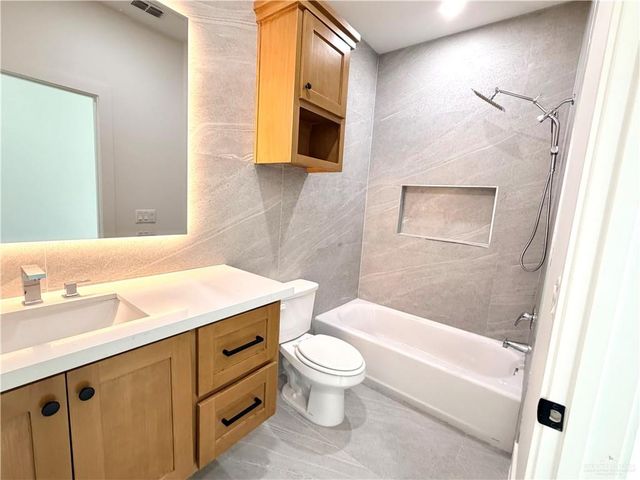 3713 E Noronha Drive, Edinburg, TX 78542