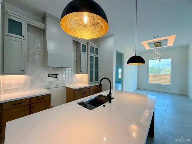 3713 E Noronha Drive, Edinburg, TX 78542