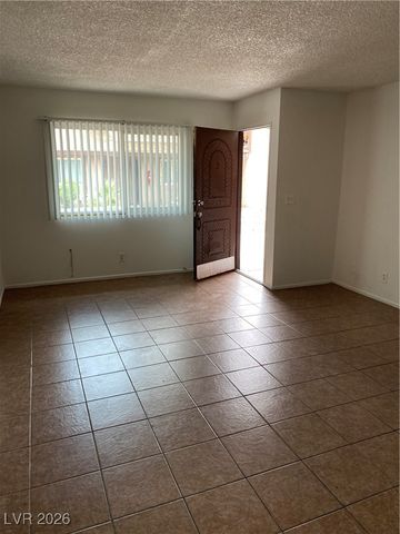 2657 Kline Circle, Las Vegas, NV 89121