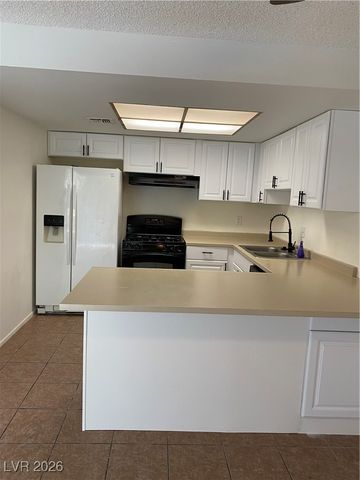 2657 Kline Circle, Las Vegas, NV 89121