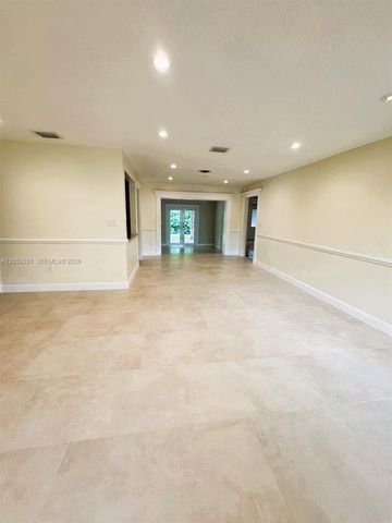 8870 SW 86th St, Miami, FL 33173