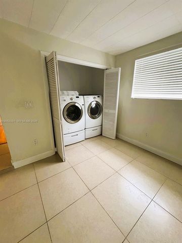 8870 SW 86th St, Miami, FL 33173