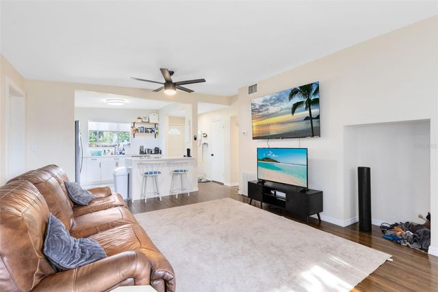 424 MANHATTAN AVENUE, Daytona Beach, FL 32118