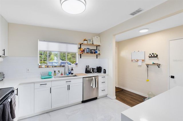 424 MANHATTAN AVENUE, Daytona Beach, FL 32118