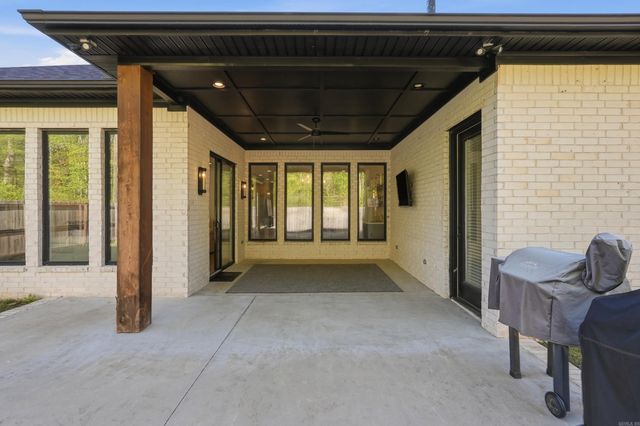 26 Copper Circle, Little Rock, AR 72223