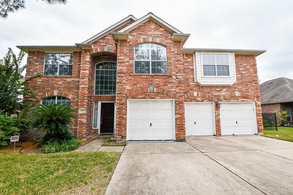 16230 S Southern Stone Drive, Houston, TX 77095