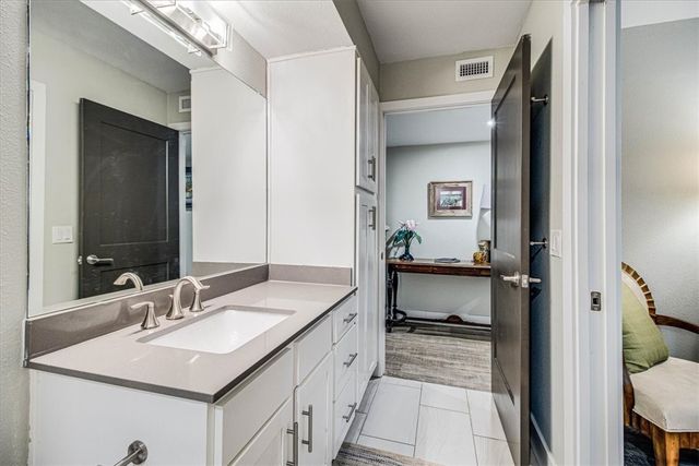 1000 N Station St 317, Port Aransas, TX 78373