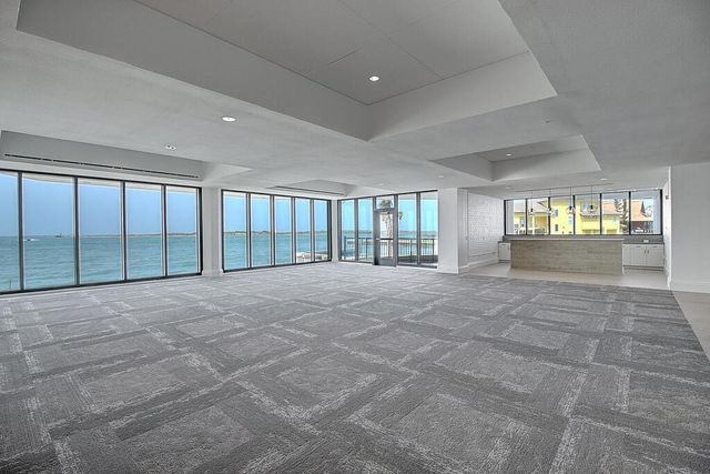 1000 N Station St 317, Port Aransas, TX 78373