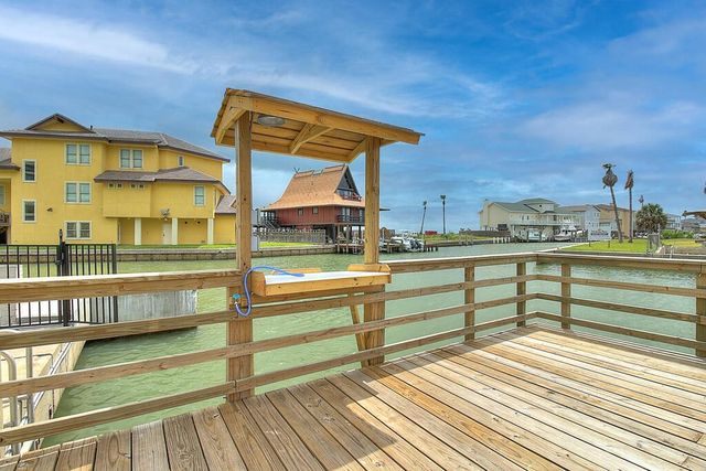 1000 N Station St 317, Port Aransas, TX 78373