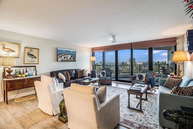 1000 N Station St 317, Port Aransas, TX 78373