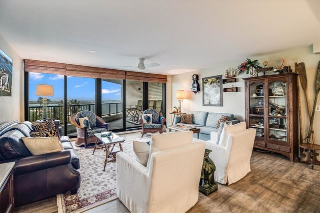 1000 N Station St 317, Port Aransas, TX 78373