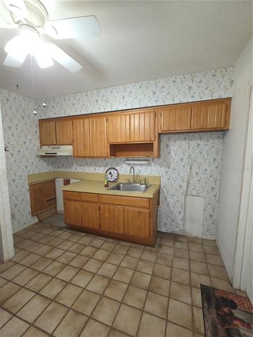 5810 7TH AVENUE S, St Petersburg, FL 33707