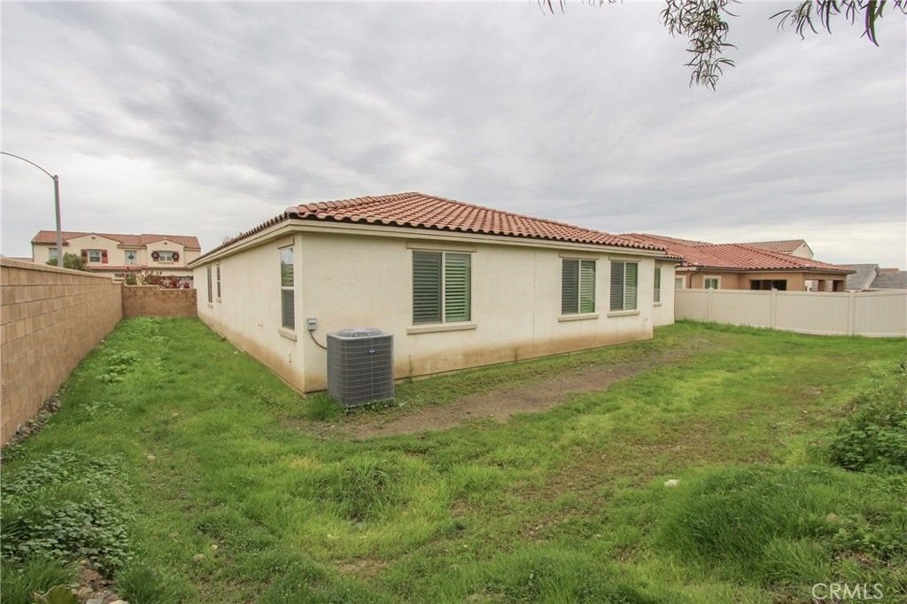 Image 15 of property listing at 34899 Windwood Glen Lane, Murrieta, CA 92563