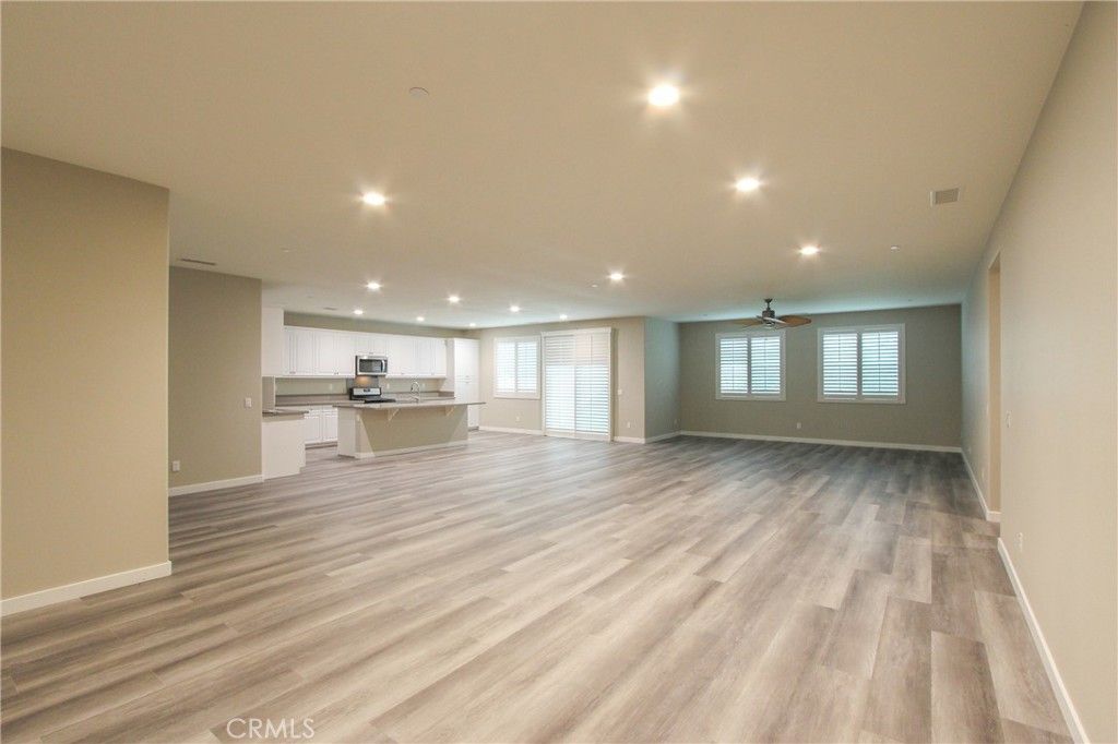 Image 25 of property listing at 34899 Windwood Glen Lane, Murrieta, CA 92563