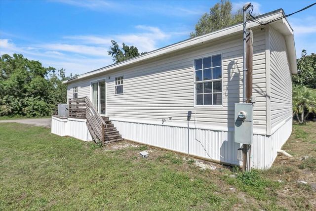 1425 HICKORY AVENUE, Punta Gorda, FL 33950
