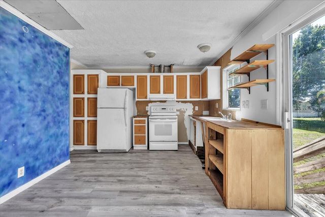 1425 HICKORY AVENUE, Punta Gorda, FL 33950