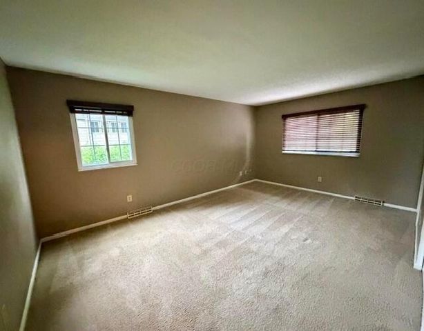 1806 Stonewall Drive, Newark, OH 43055