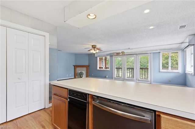 1226 Foursome LN, Virginia Beach, VA 23455