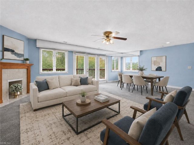 1226 Foursome LN, Virginia Beach, VA 23455