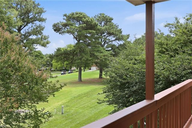 1226 Foursome LN, Virginia Beach, VA 23455