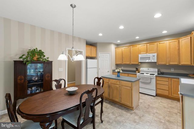 107 SUNSET CIR, Cross Junction, VA 22625