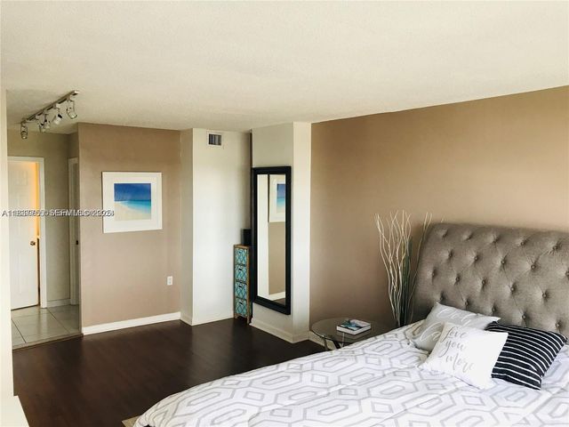 2780 NE 183rd Street 2015, Aventura, FL 33160