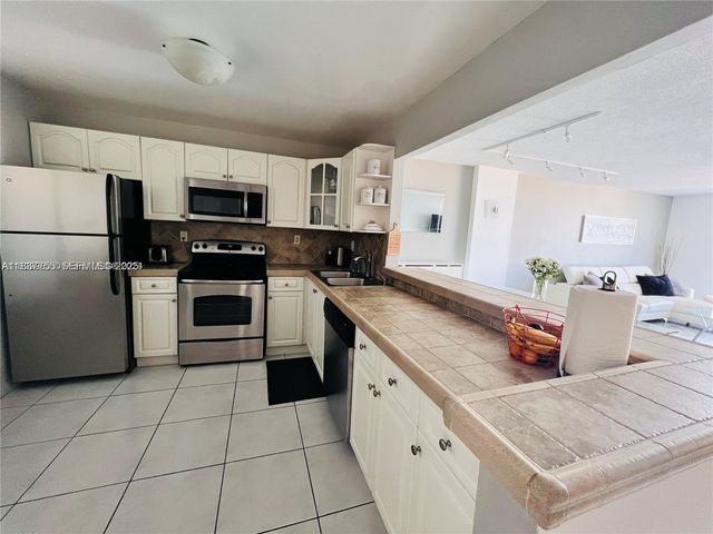 2780 NE 183rd Street 2015, Aventura, FL 33160