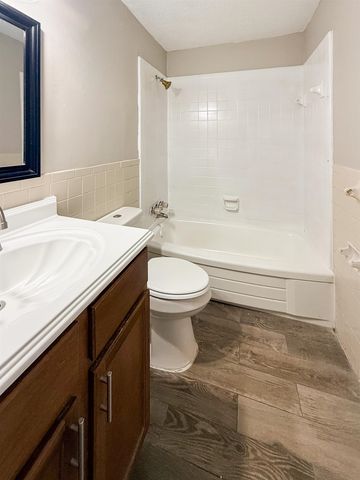 655 W RAINES RD, Memphis, TN 38109