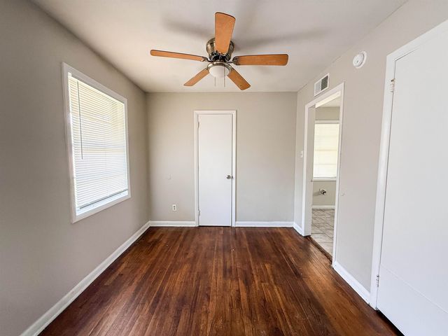 655 W RAINES RD, Memphis, TN 38109