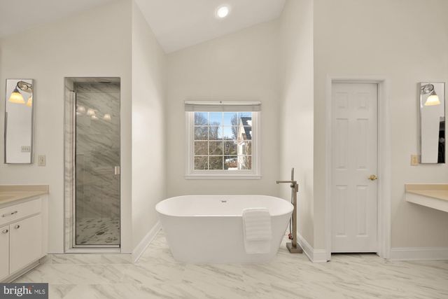 8301 RISING RIDGE WAY, Bethesda, MD 20817