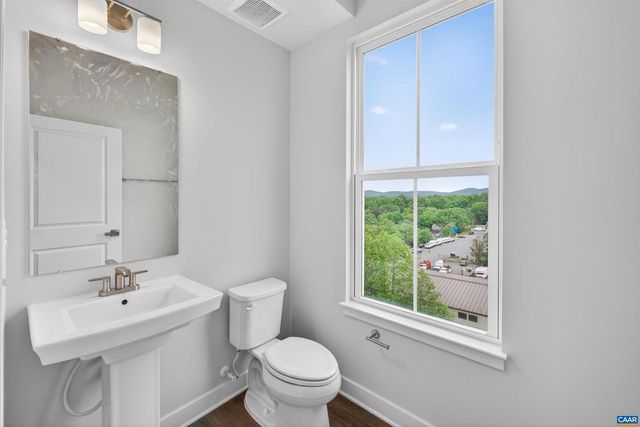 4B PERSEUS LN, Charlottesville, VA 22901