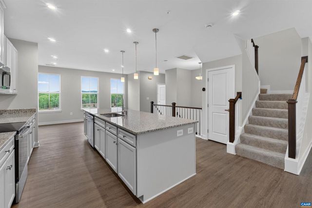 4B PERSEUS LN, Charlottesville, VA 22901