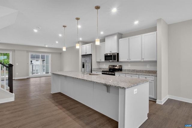 4B PERSEUS LN, Charlottesville, VA 22901
