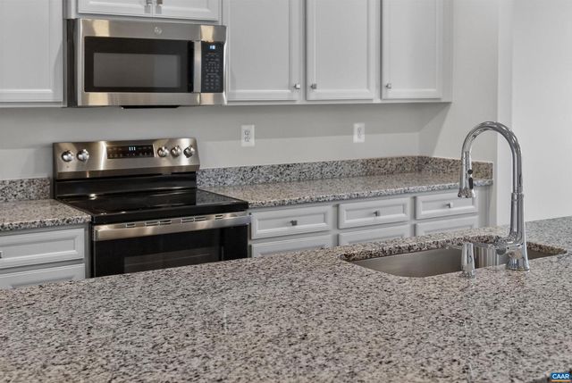 4B PERSEUS LN, Charlottesville, VA 22901