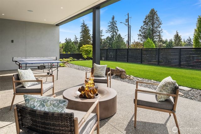 1032 89th Avenue NE, Bellevue, WA 98004