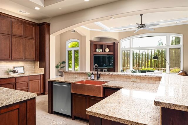 3452 Shadowtree, Chico, CA 95928