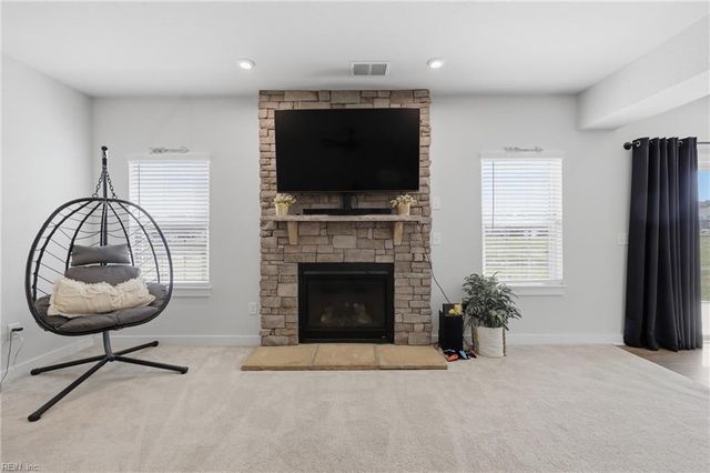 563 Spring Hill PL, Smithfield, VA 23430