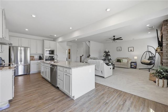 563 Spring Hill PL, Smithfield, VA 23430