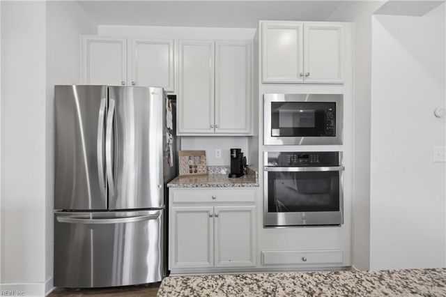 563 Spring Hill PL, Smithfield, VA 23430