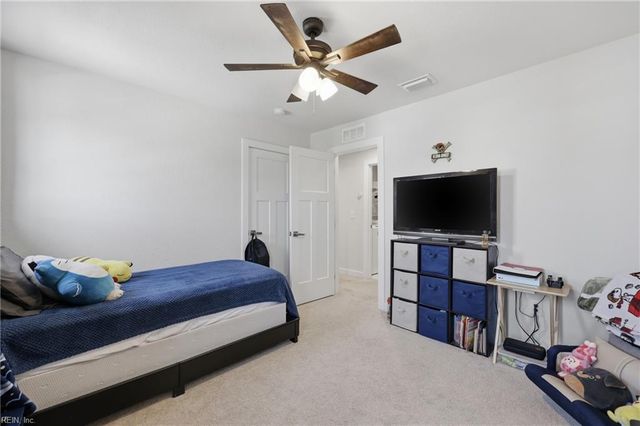 563 Spring Hill PL, Smithfield, VA 23430